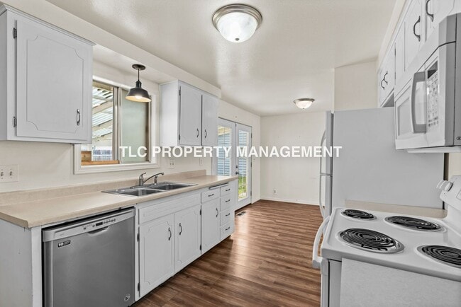 Building Photo - 4669-4671 Barger Drive