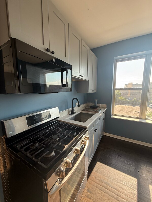 Primary Photo - 1856 W 18th St