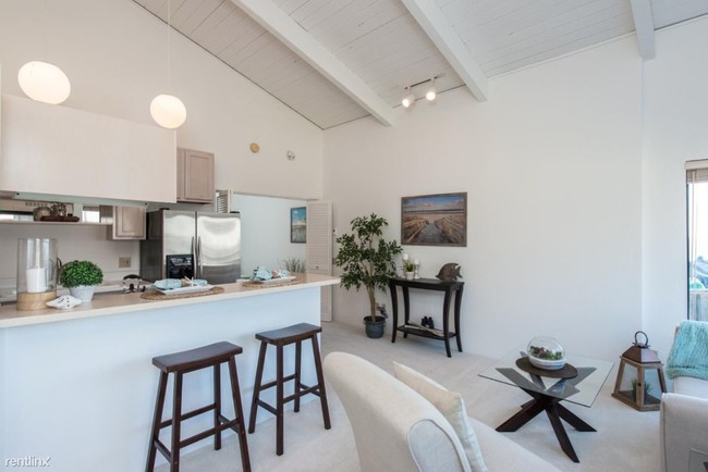 Building Photo - 1 br, 1 bath Condo - 3731 Baylights By The...