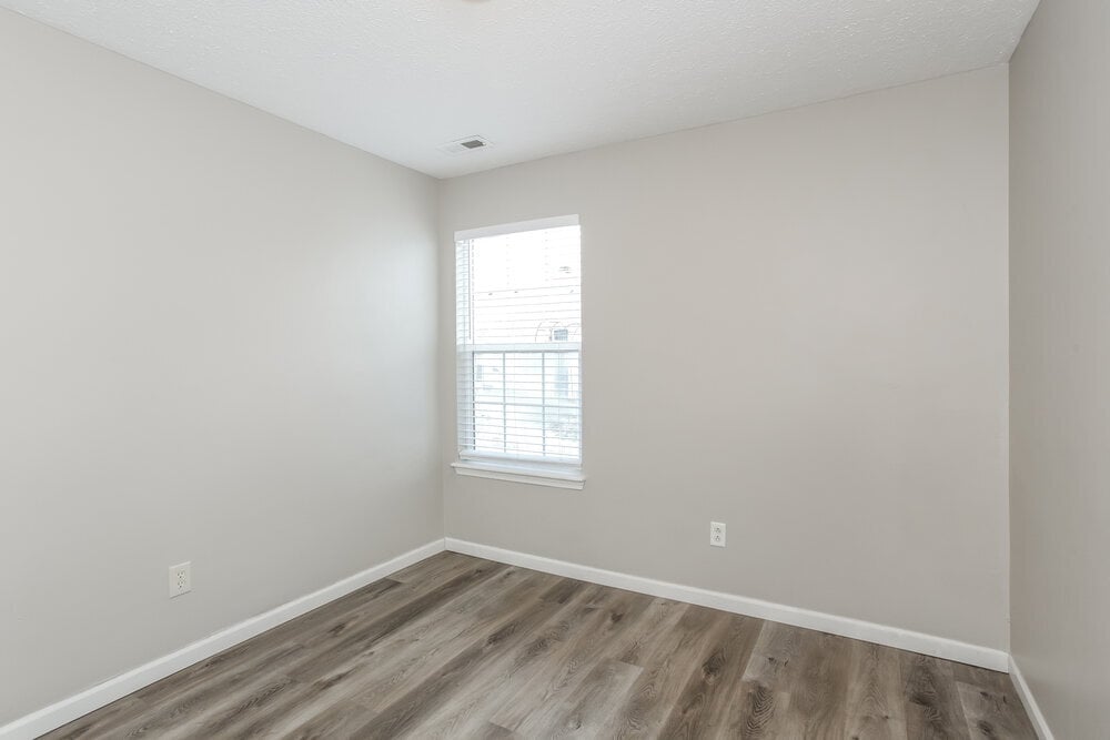 Building Photo - 1120 Central Park Blvd N