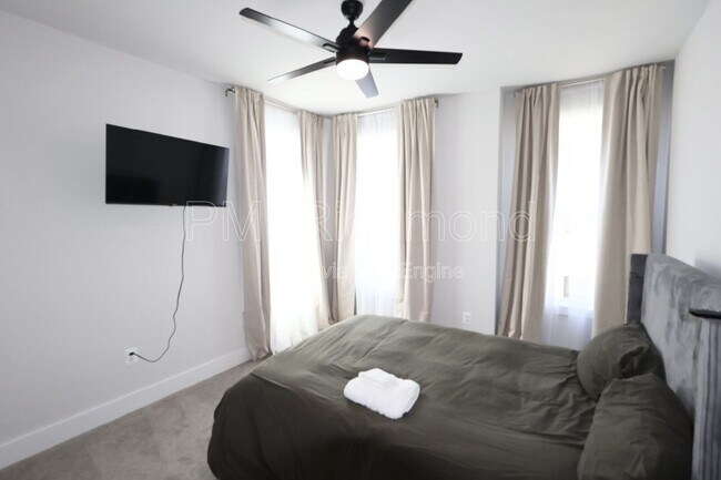 Building Photo - 1500 W Moore St