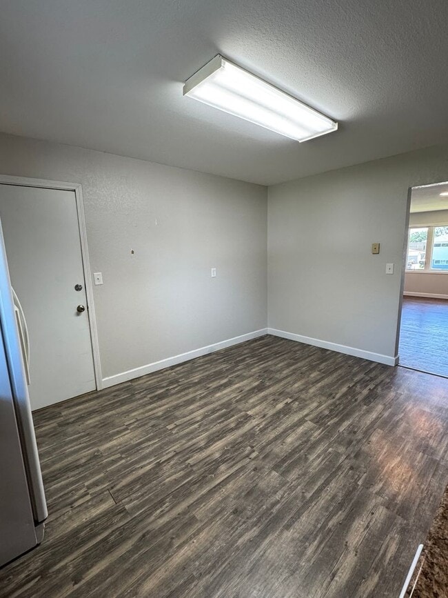 Building Photo - 1109 N18th Triplex