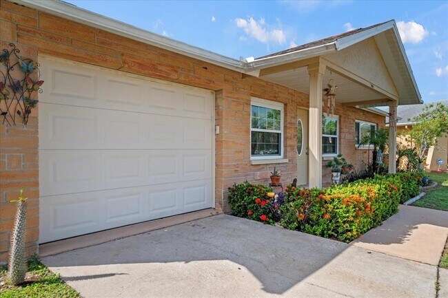 Building Photo - 7041 Daggett Terrace