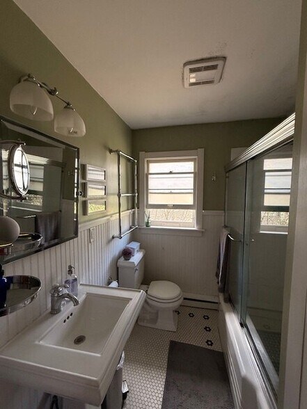 Building Photo - 5114 Flambeau Rd