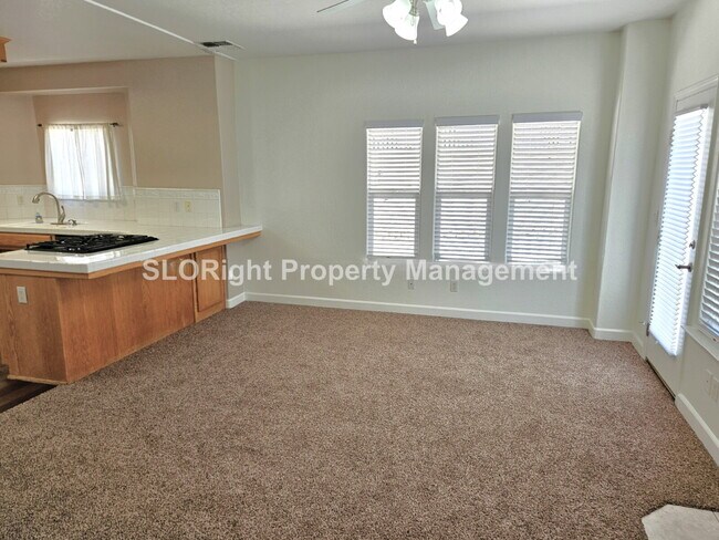 Building Photo - AVAILABLE AUGUST - Spacious 3 Bed / 2.5 Bath Templeton Condo