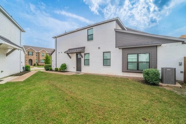 Building Photo - 1278 Lamar Dr