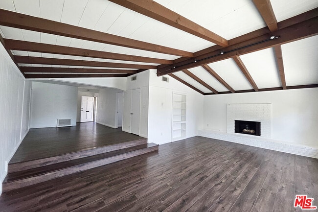 Building Photo - 15106 San Jose St