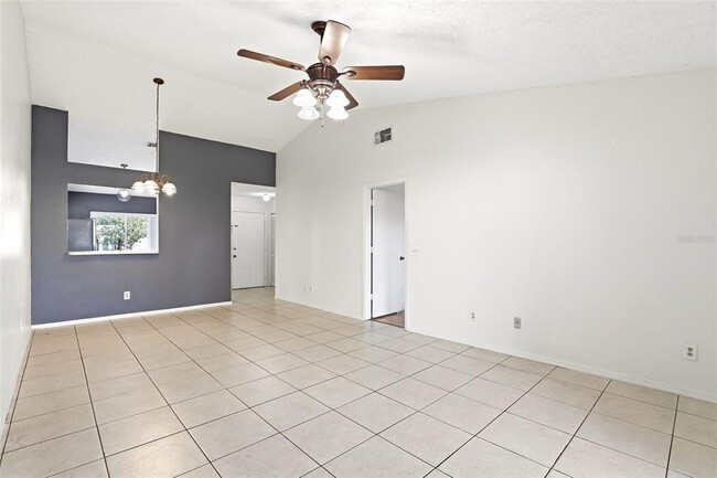 Building Photo - 917 Pebble Creek Cir