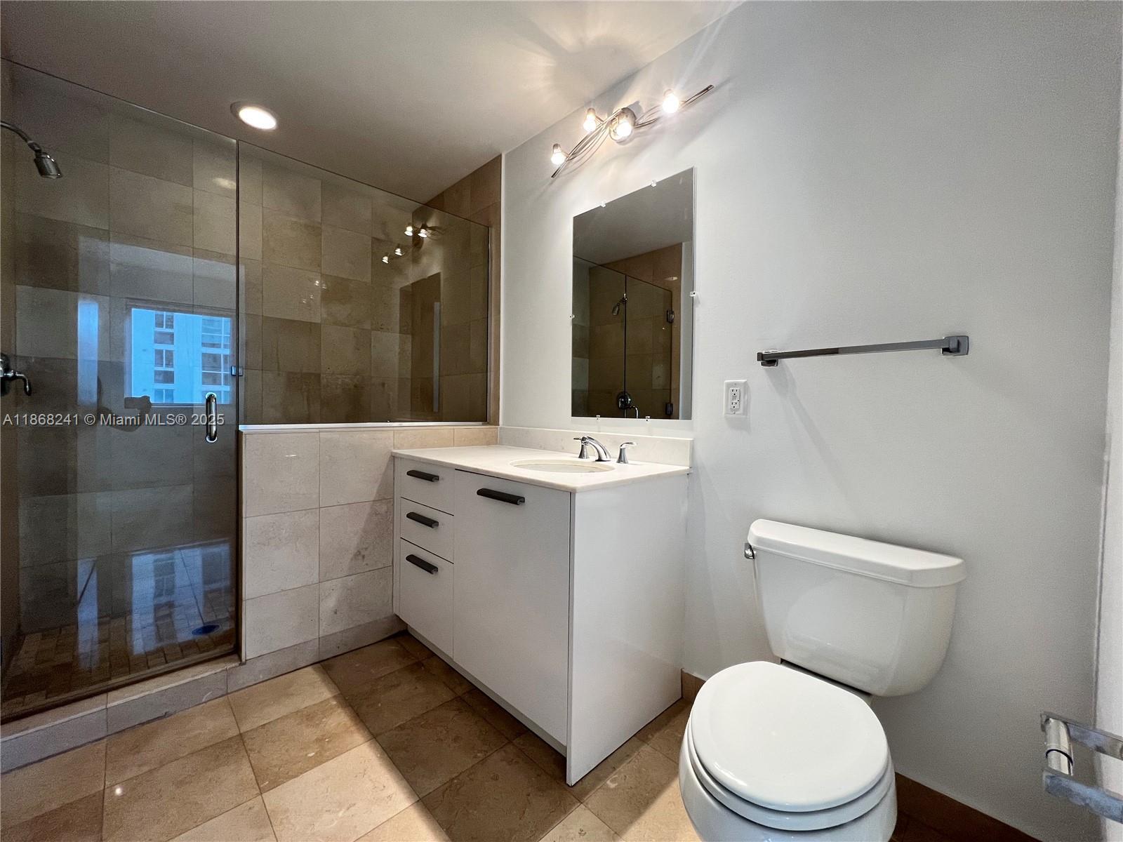 Building Photo - 1050 Brickell Ave