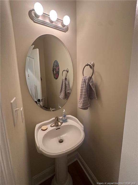 Building Photo - 143 Fairway Ln