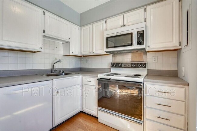 Building Photo - 3125 17th St S