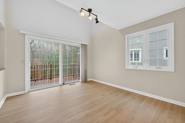 Building Photo - 43 Copley Rd