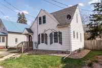 Building Photo - 1012 4th St SE