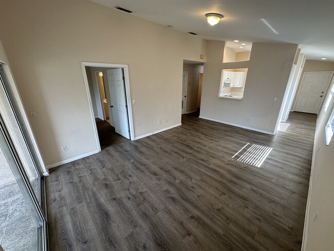 Building Photo - 26747 Little John Ct