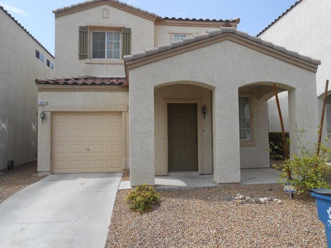 Building Photo - Spacious 2 Bedroom Home near Cactus and Ma...