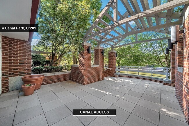 Building Photo - 4 Canal Park