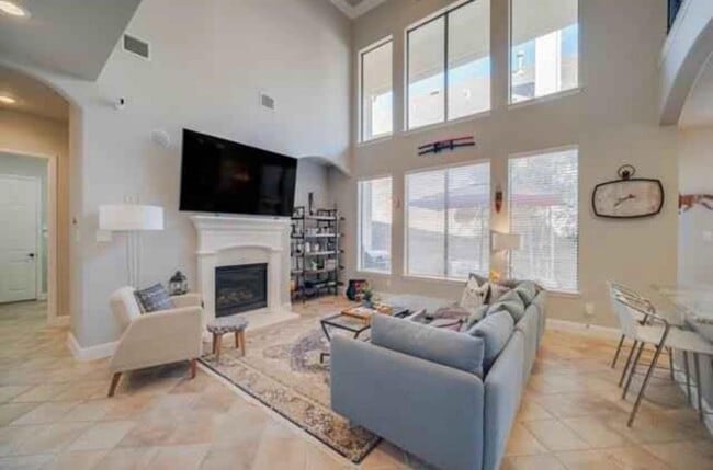 Building Photo - 241 Carrington Ln