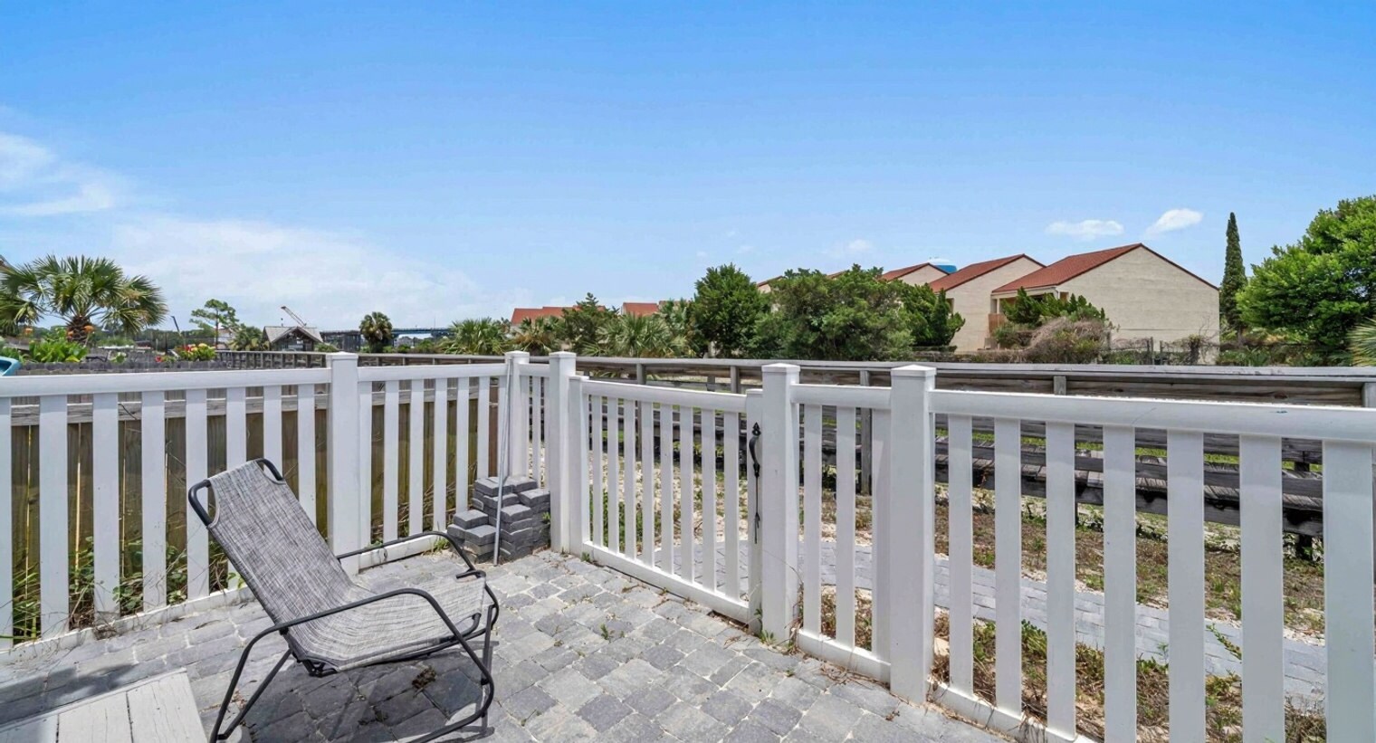 Building Photo - 318 Bream Ave