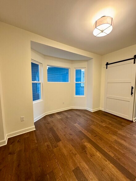 Building Photo - 1321 Forsythe Ave