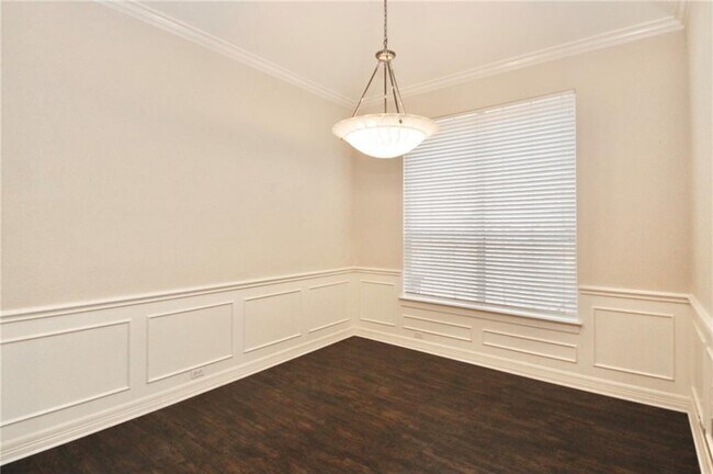 Building Photo - 11608 Spicewood Pkwy