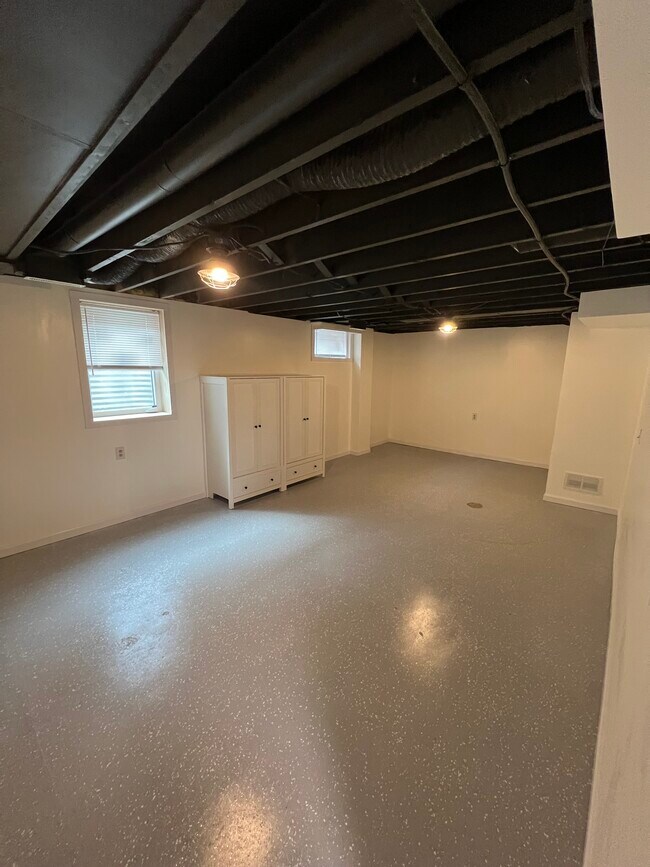 Building Photo - 2302 2nd Ave N