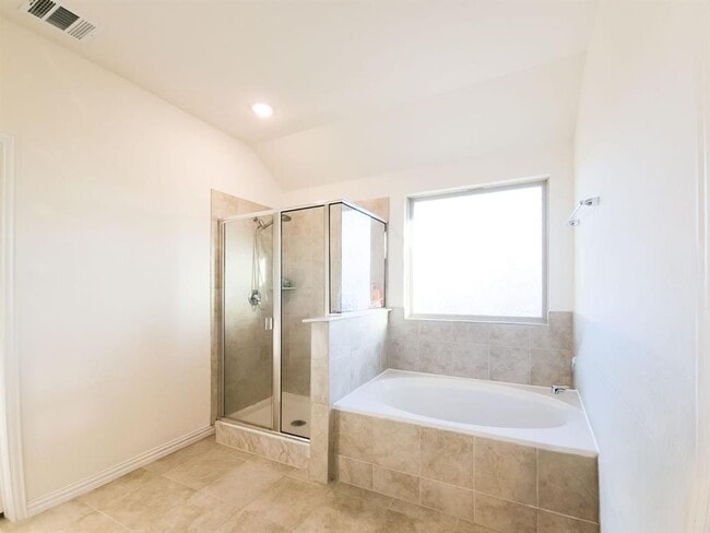 Building Photo - 627 Pheasant Hill Ln