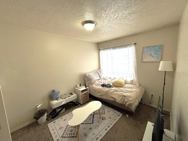 Building Photo - 112 W 1230 N