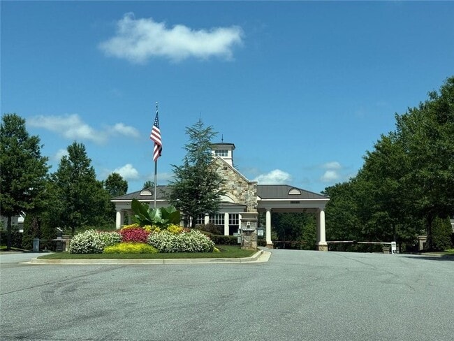 Building Photo - 6440 Bellmoore Park Ln