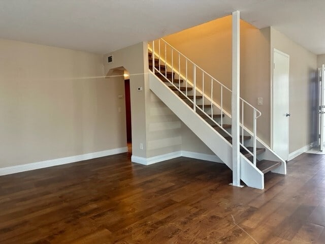 Building Photo - Beautifully Updated 4-Bedroom Home