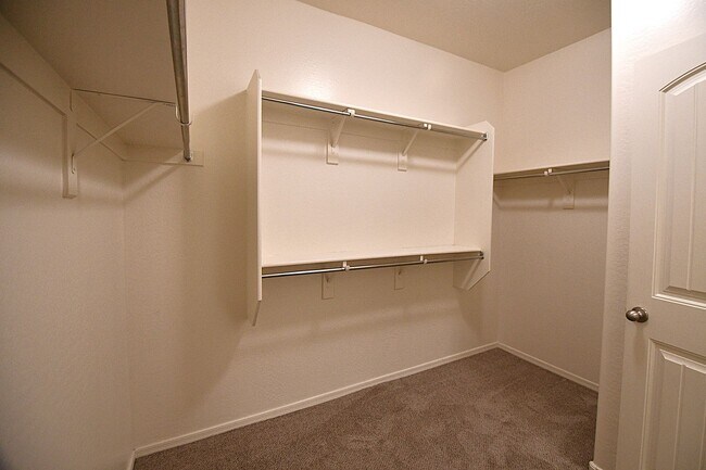 Building Photo - 17296 W Molly Ln