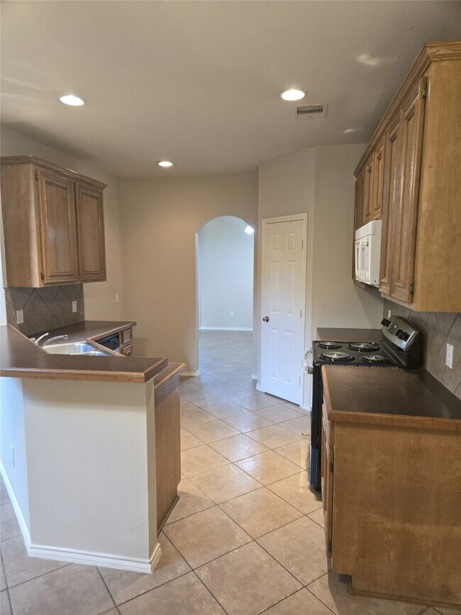 Building Photo - 4918 Grapevine Lake Ct