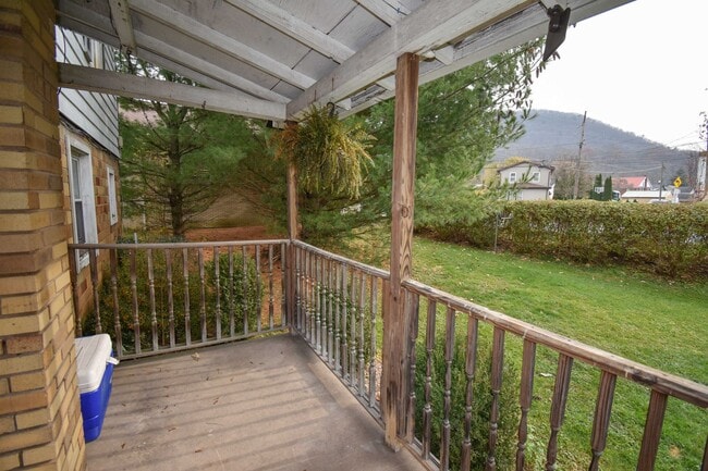 Building Photo - MT20