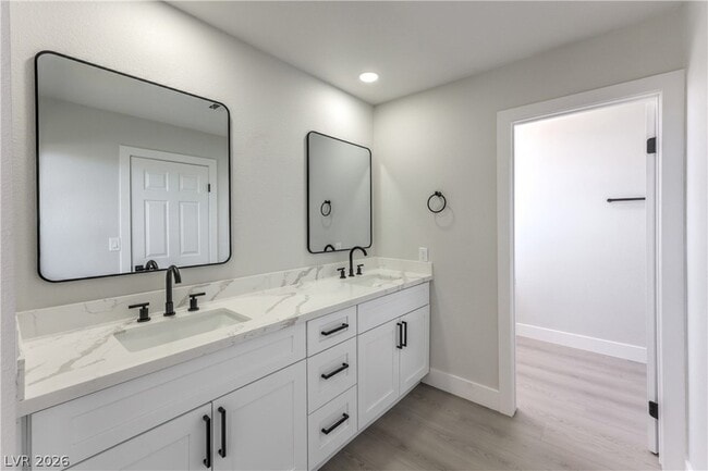 Building Photo - 6348 Vicuna Dr