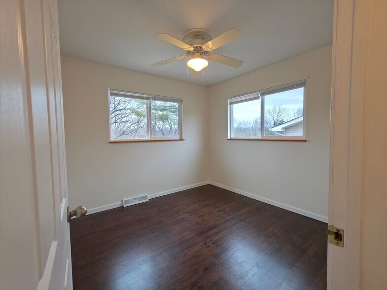 Building Photo - 3125 Phils Dr