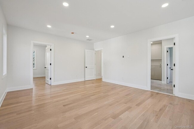 Building Photo - 400 Phillips Hill Rd