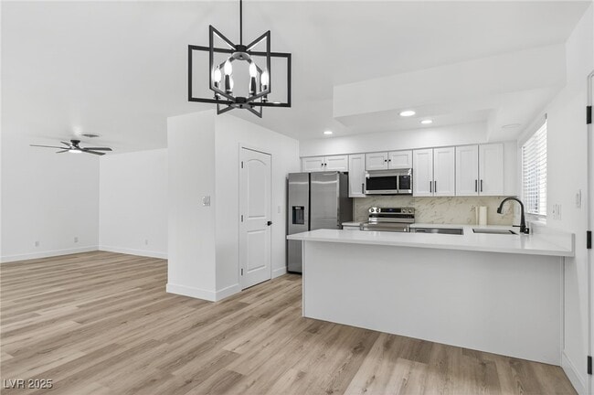 Building Photo - 405 Scenic Dr