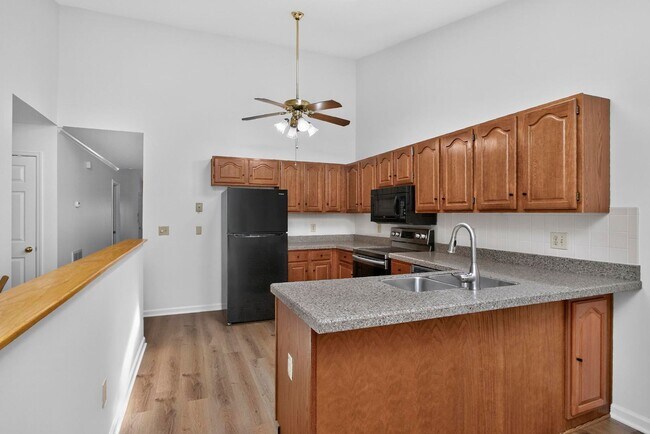 Building Photo - 137 Pepper Ridge Cir