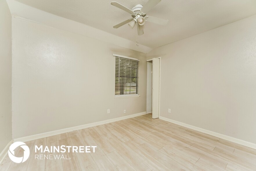 Building Photo - 4248 Driscoll Dr