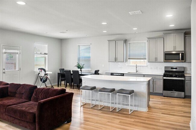 Building Photo - 11207 Sentinel Dr