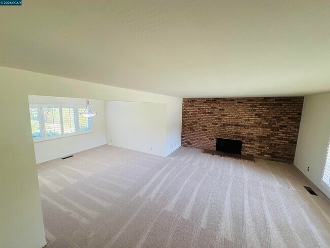 Building Photo - 103 Castle Rock Rd