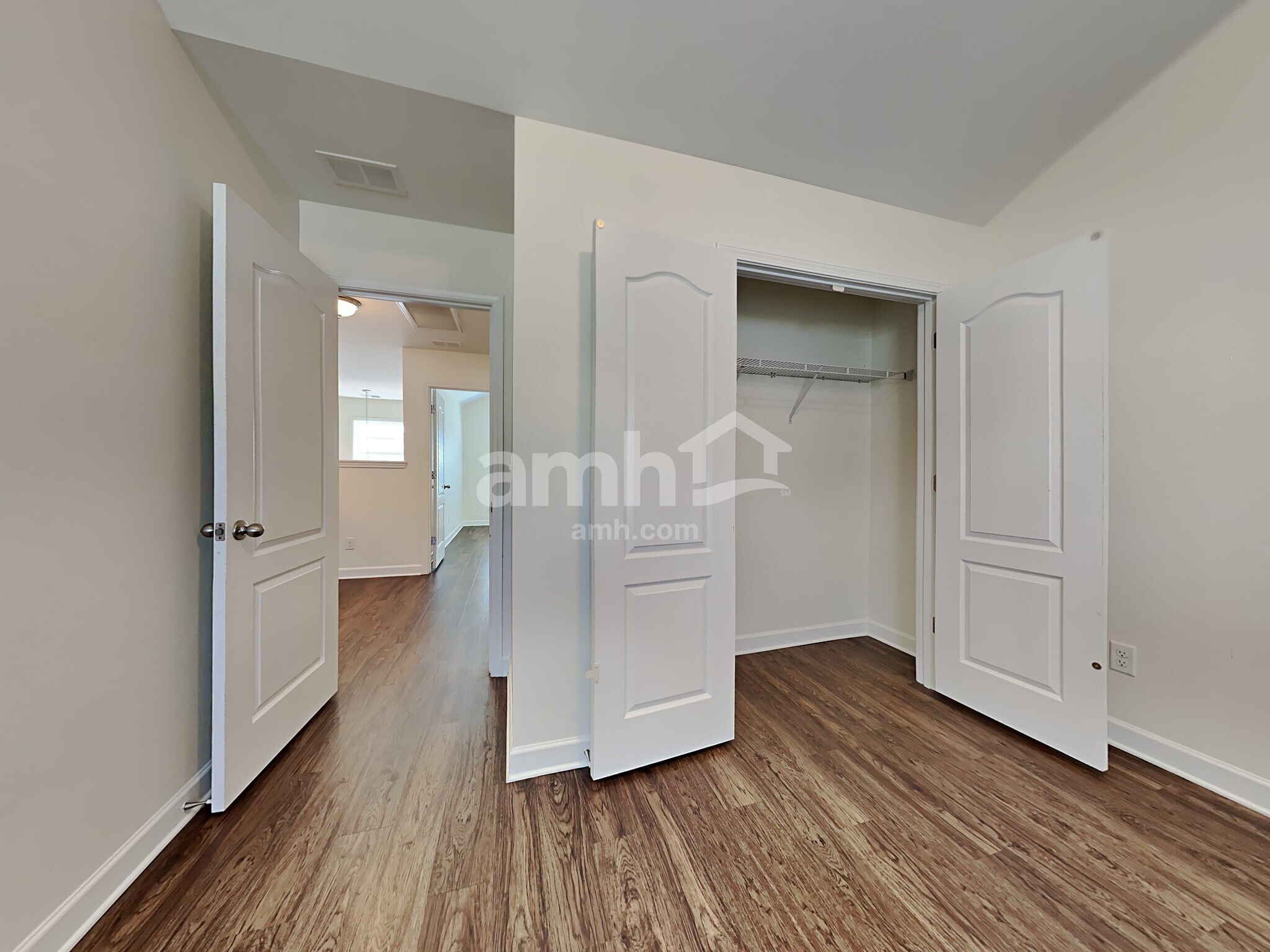 Building Photo - 532 Lateleaf Dr