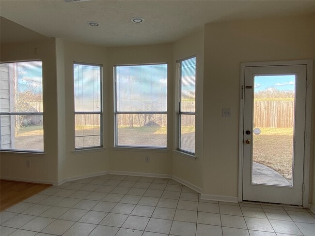 Building Photo - 1822 American Elm Ct