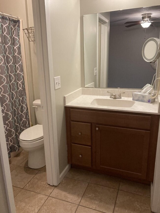 Building Photo - 285 Willow Ave