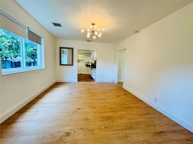 Building Photo - 920 N 26th Ave