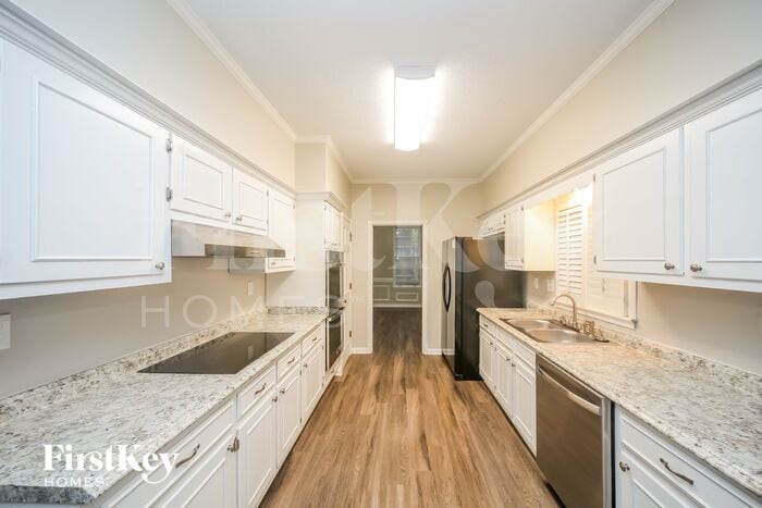 Building Photo - 7270 Stamford Dr