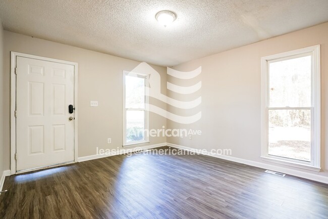 Building Photo - 3600 Broughton Rd