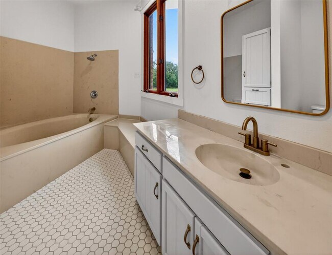 Building Photo - 6106 FM Rnch