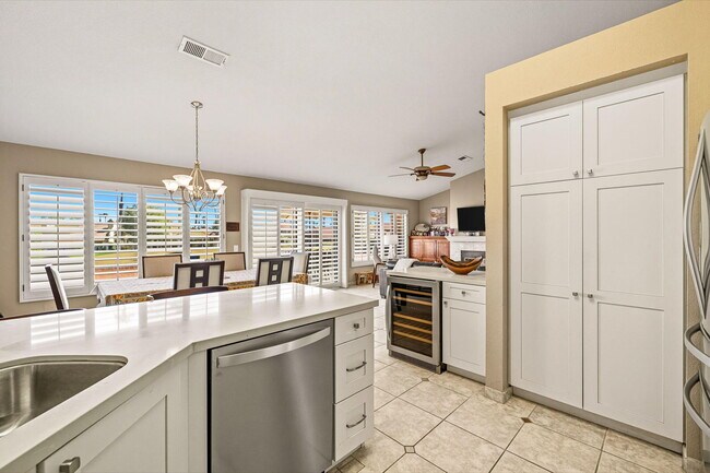 Building Photo - 42654 Sand Dune Dr