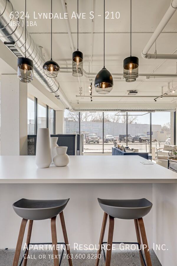 Building Photo - 6324 Lyndale Ave S