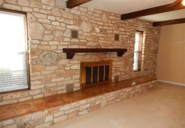 Building Photo - Available July 6: Spacious Home With Large...